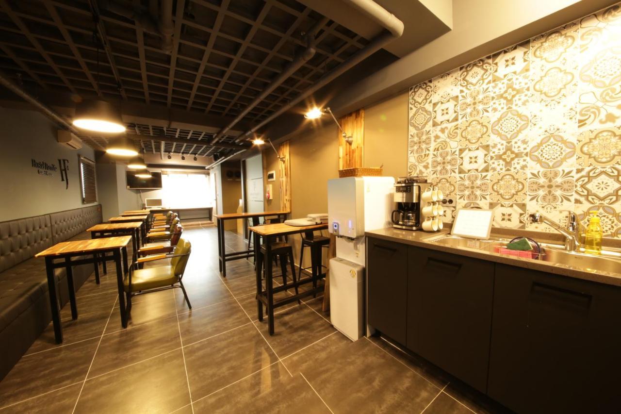 Hostel Familie Busan Station Екстер'єр фото